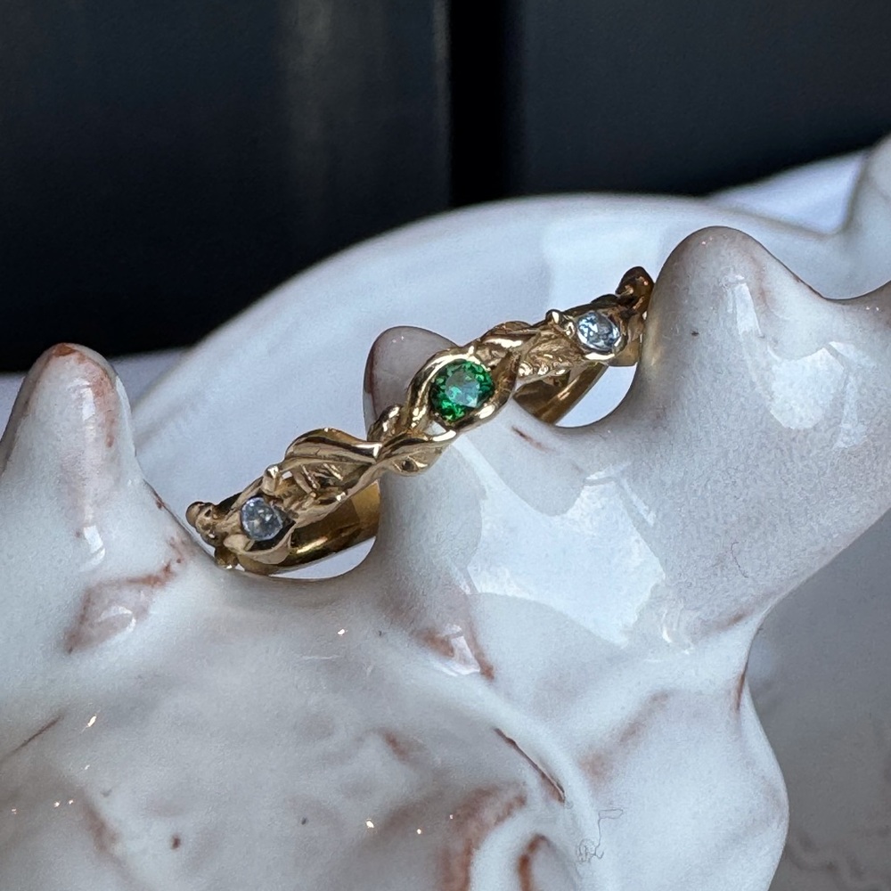 10KYG Emerald Aquamarine Curved Vine Contour Ring 10K NWOT